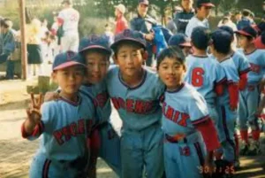 幼少期に通った小学校と中学校