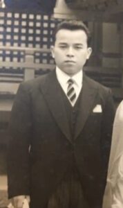 父親・辻信一は保険会社の会社員